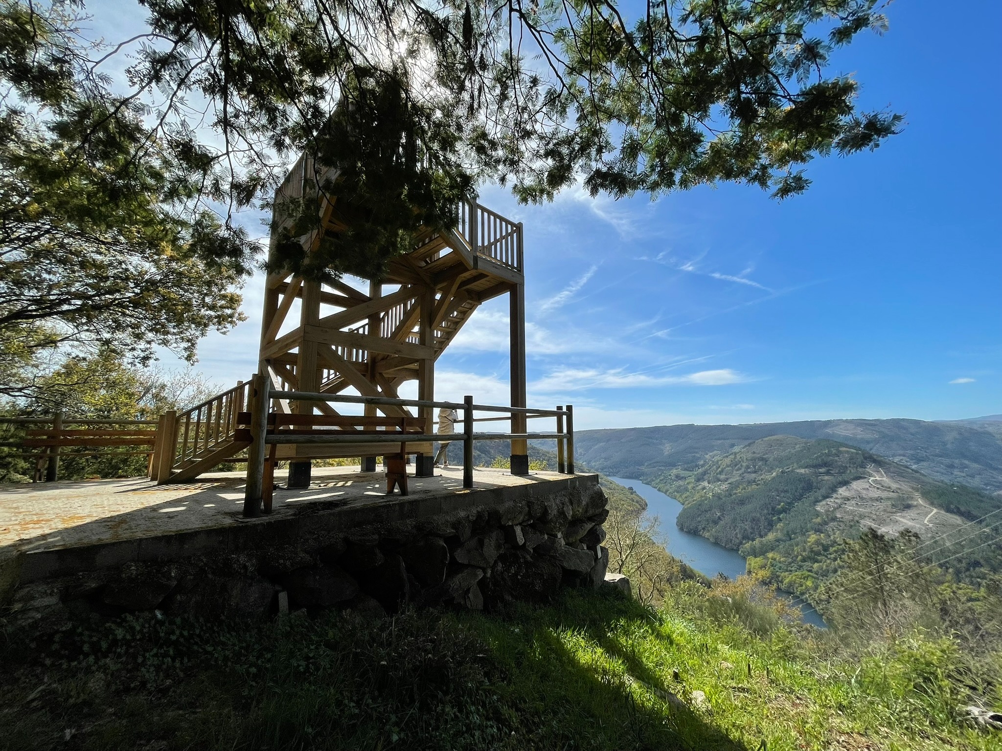 mirador-cabo-do-mundo-i-ribeira-sacra-casa-mina-rula