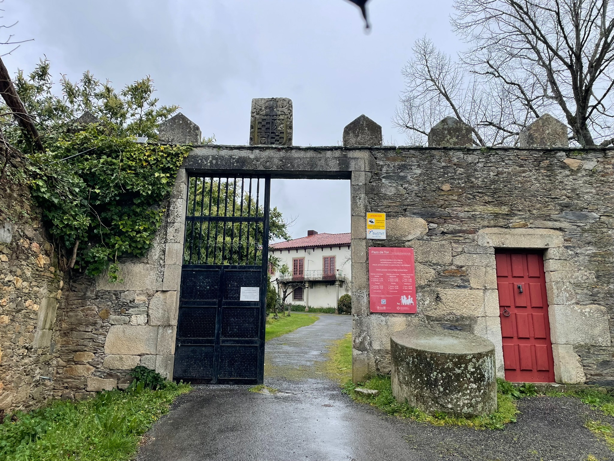 casa-mina-rula-pazo-de-tor-monforte-entrada