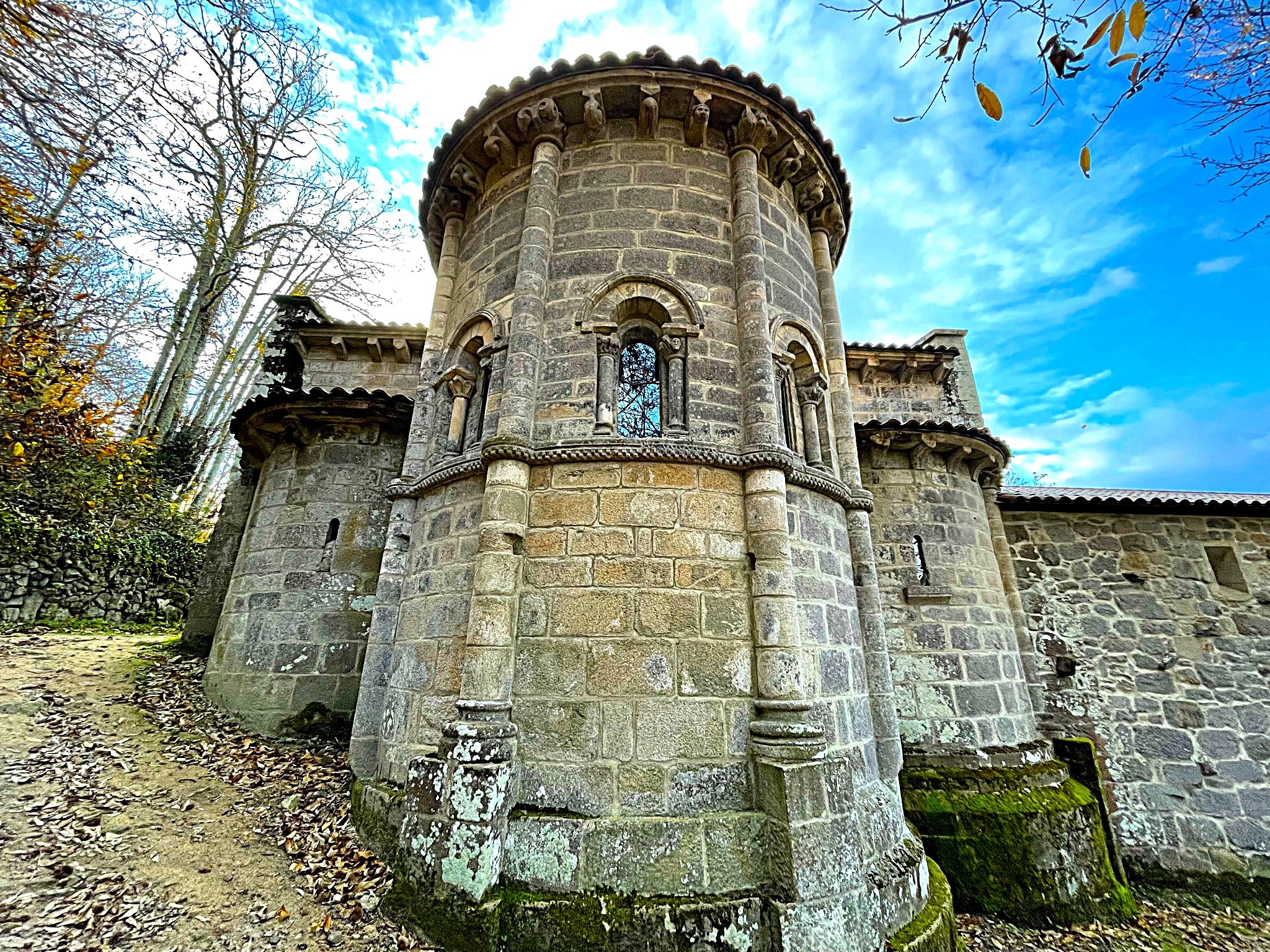 casa-mina-rula-santa-cristina-de-ribas-de-sil-monasterio-romanico-parada-de-sil
