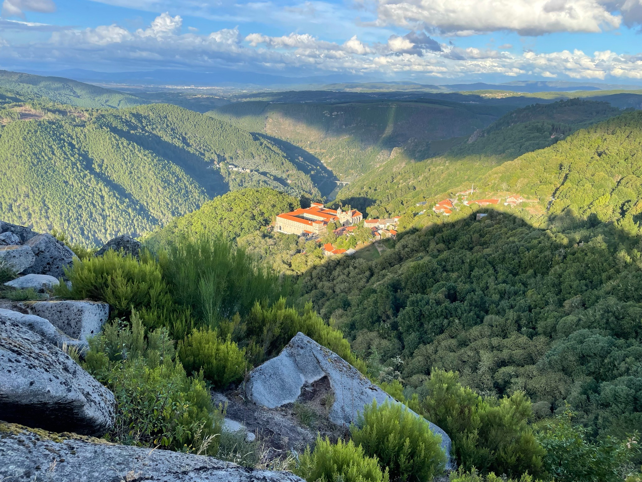 mirador-penedos-do-castro-vistas-santo-estevo-ribas-de-sil-ribeira-sacra